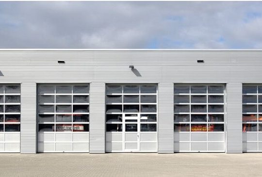 Commercial garage doors supplier in canada