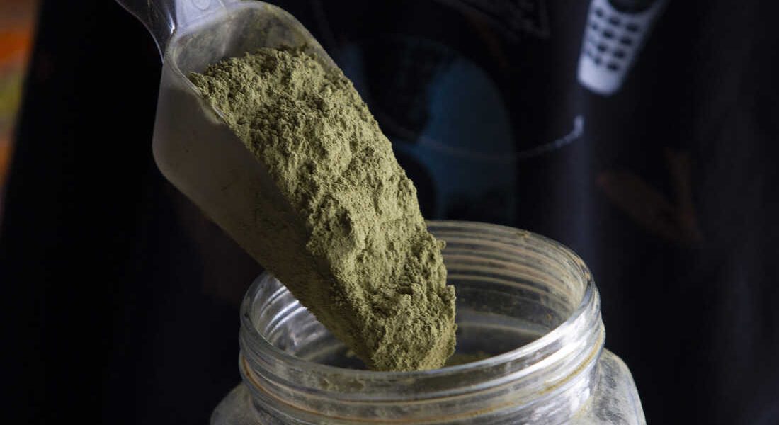 Experience Balanced Relief: The Wellness Benefits of Green Borneo Kratom Powder