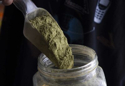 Experience Balanced Relief: The Wellness Benefits of Green Borneo Kratom Powder